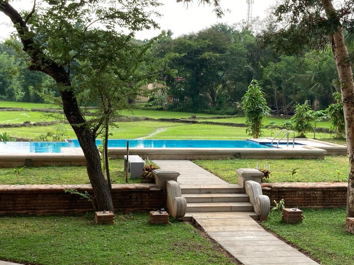 Monaara Leisure - Anuradhapura Ngoại thất bức ảnh