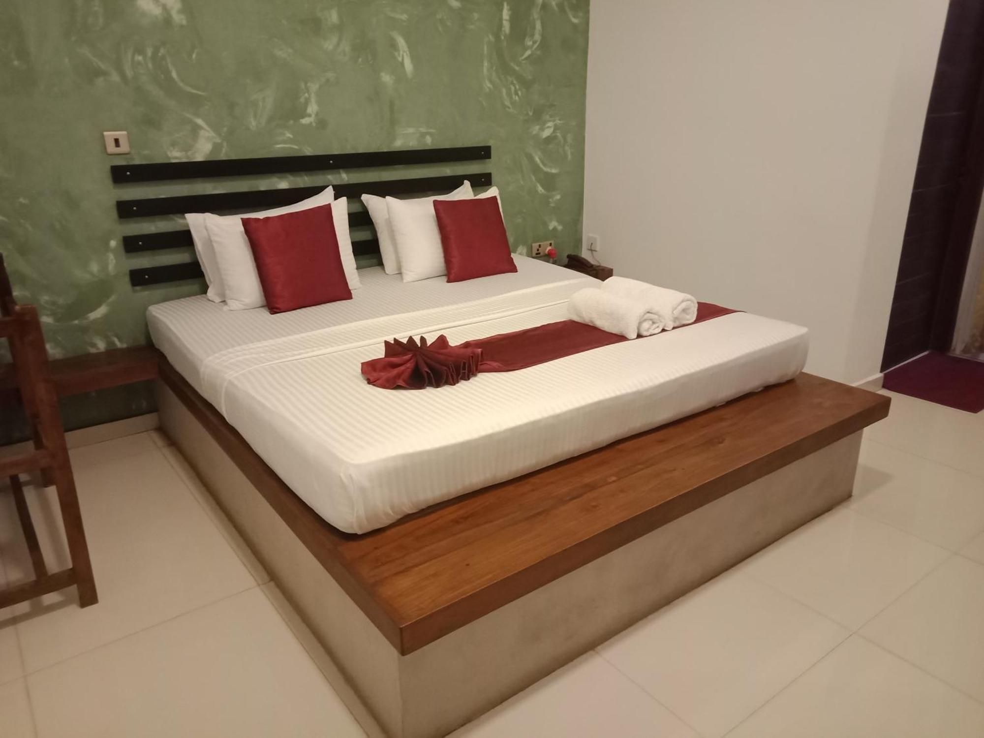 Monaara Leisure - Anuradhapura Ngoại thất bức ảnh