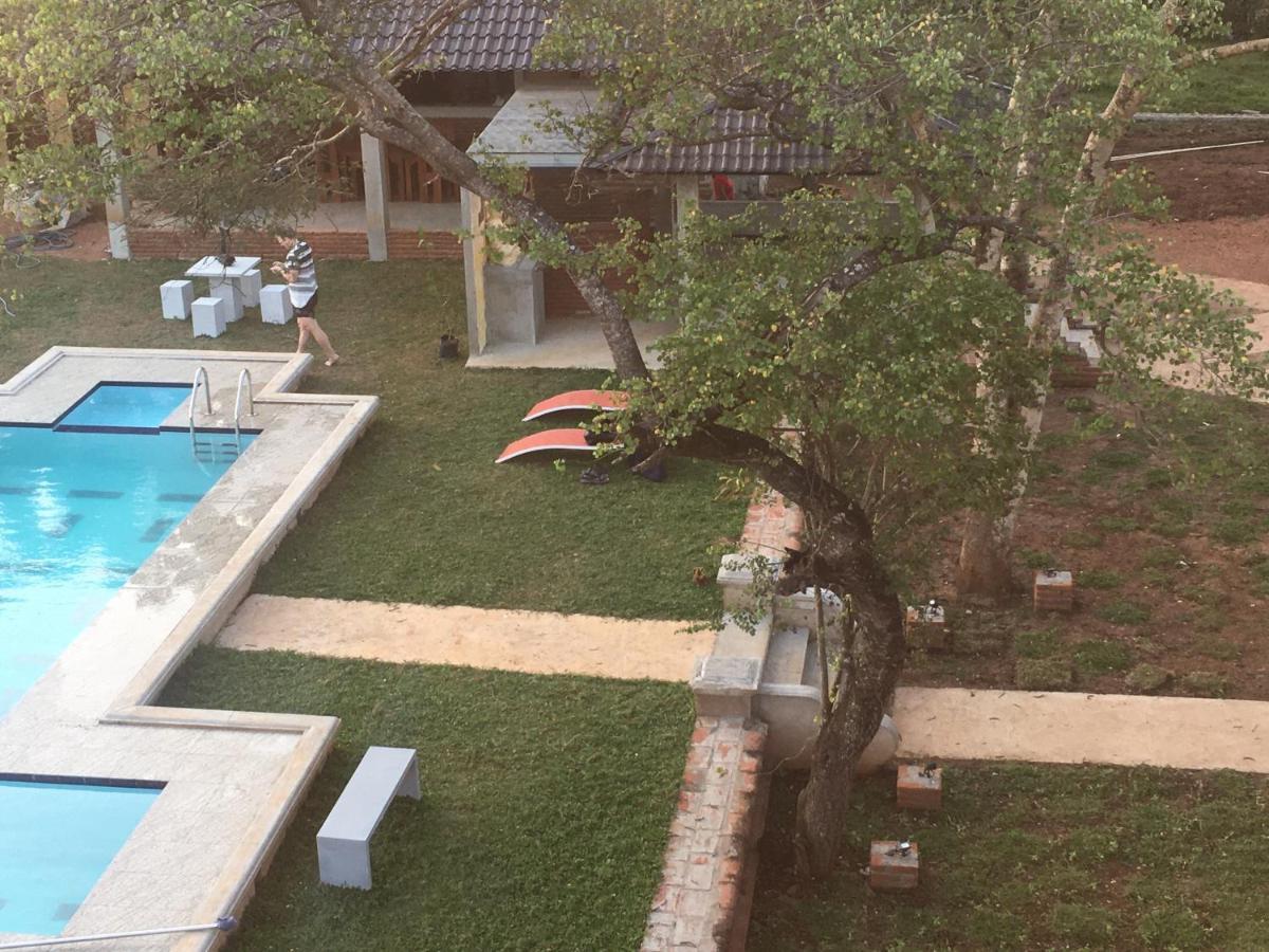 Monaara Leisure - Anuradhapura Ngoại thất bức ảnh